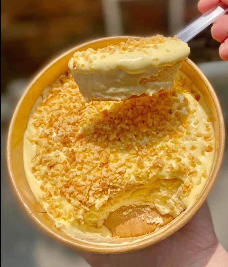 Tại sao bánh bông lan kem trứng dừa nướng lại được săn đón